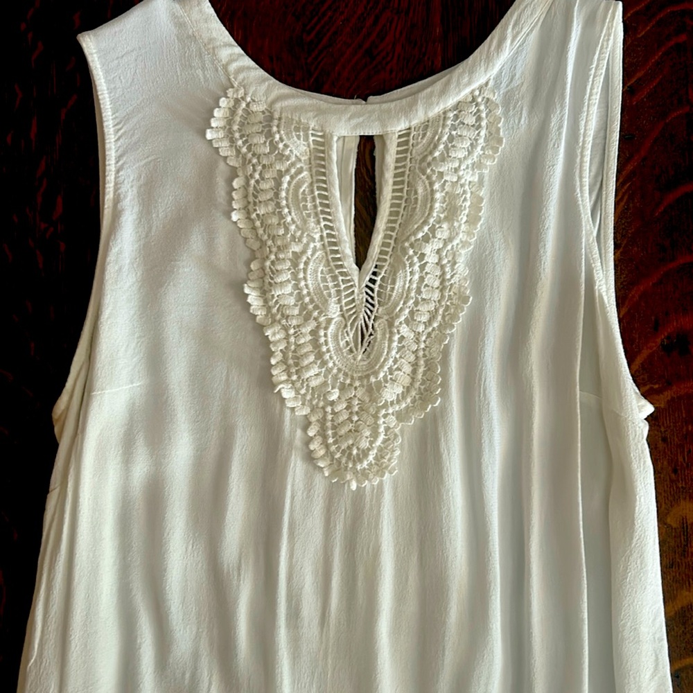 Sleeveless embroidered top